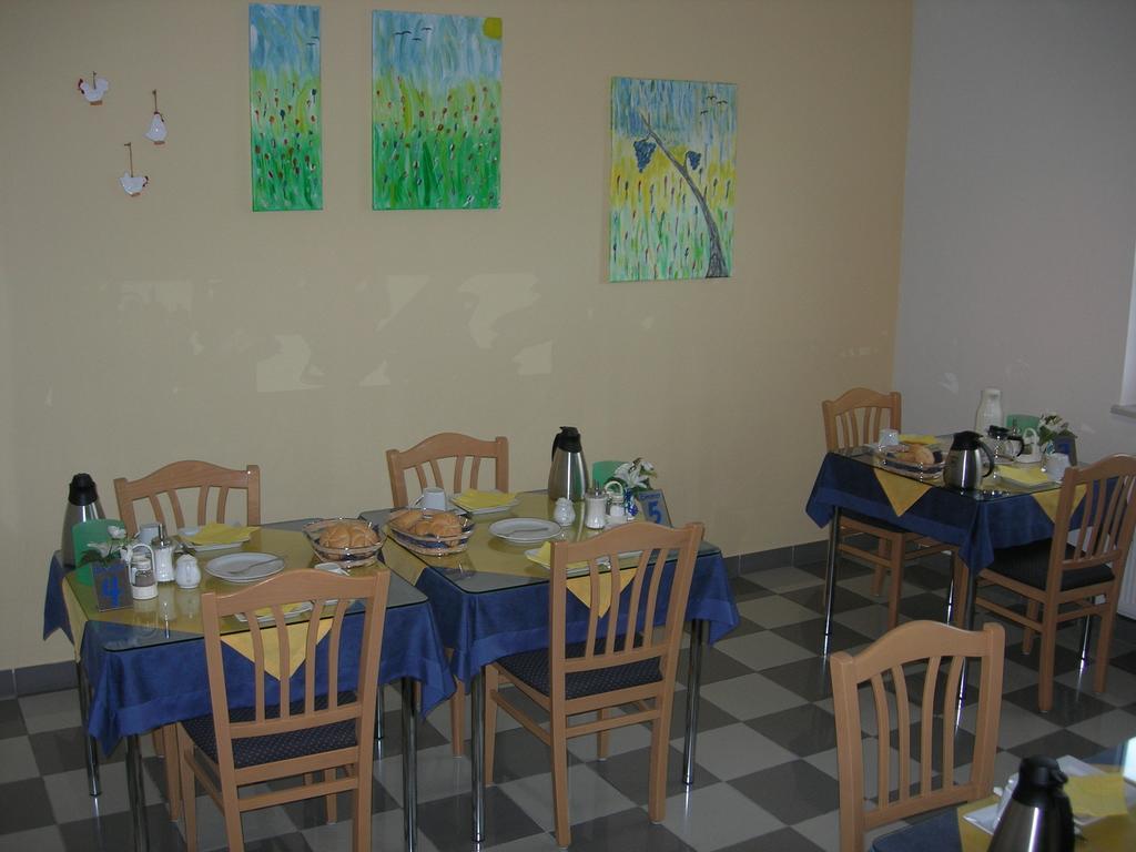 Gaestehaus Und Weinbau Zur Wiederkehr Strudler Podersdorf am See Room photo